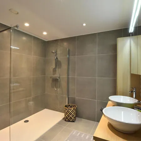 Splendid Ground Floor With Garden In The Very Center Of Apartment